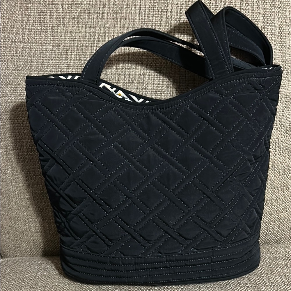 Vera Bradley Black Quilted Shoulder Bag with Diamond Stitching - Picture 4 of 7